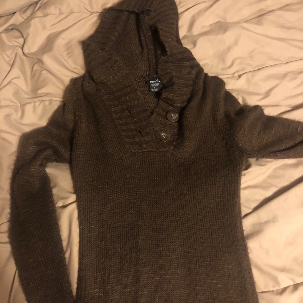 Rue21 sweater with hood